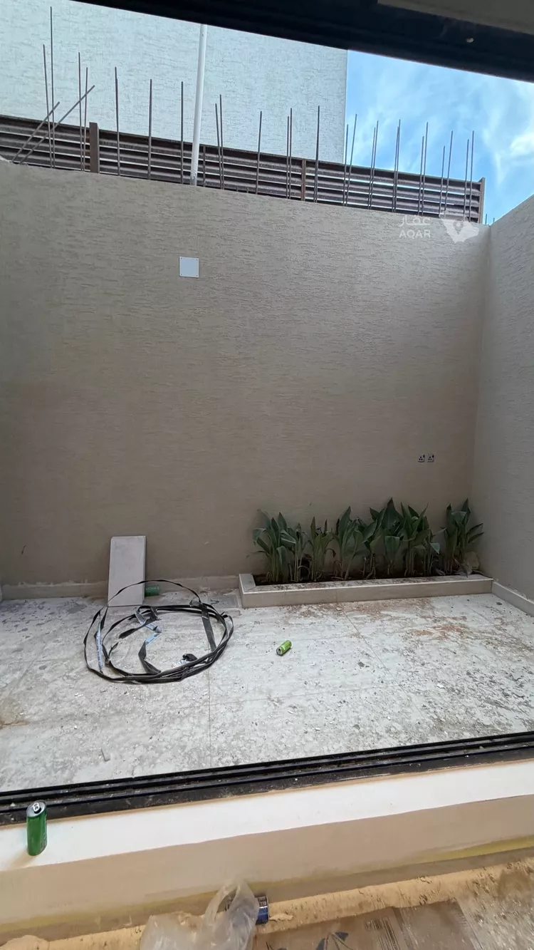 فيلا للبيع في شارع عبدالقادر بن عبدالوارث, حي المهدية, مدينة الرياض, منطقة الرياض 13