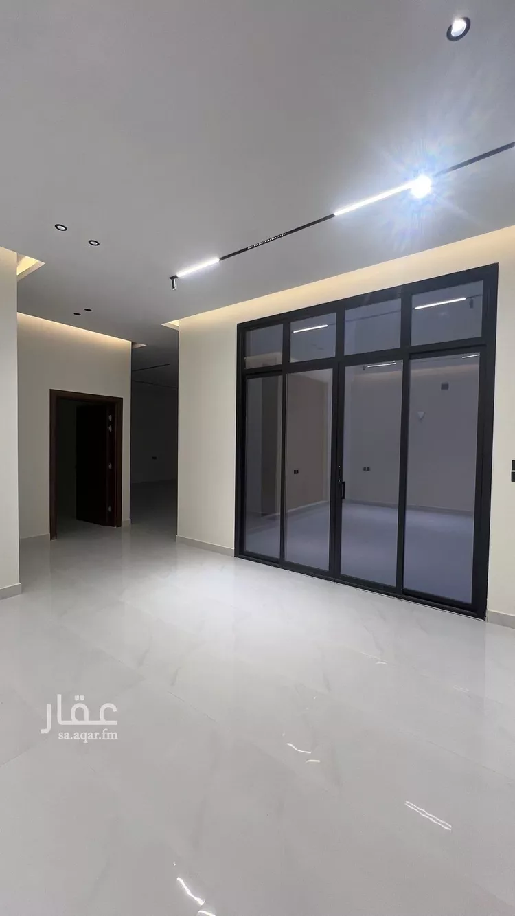 فيلا للبيع في شارع عبدالله النحوي, حي المهدية, مدينة الرياض, منطقة الرياض صورة 4