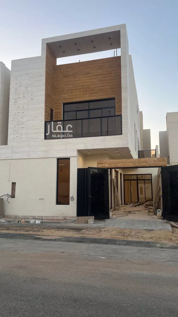 فيلا للبيع في شارع محمد بن أبي بكر القيم, حي المهدية, مدينة الرياض, منطقة الرياض صورة 3