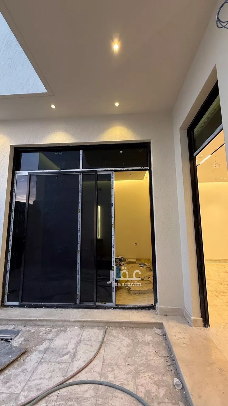 فيلا للبيع في شارع أبي الحسن الأسفرائيني, حي المهدية, مدينة الرياض, منطقة الرياض صورة 4