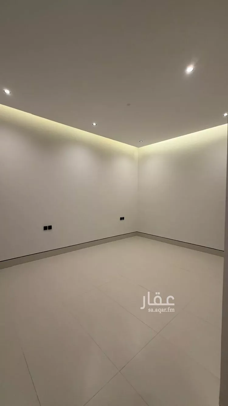 فيلا للبيع في شارع أبي نزار الصنعاني اليمني, حي المهدية, مدينة الرياض, منطقة الرياض 13