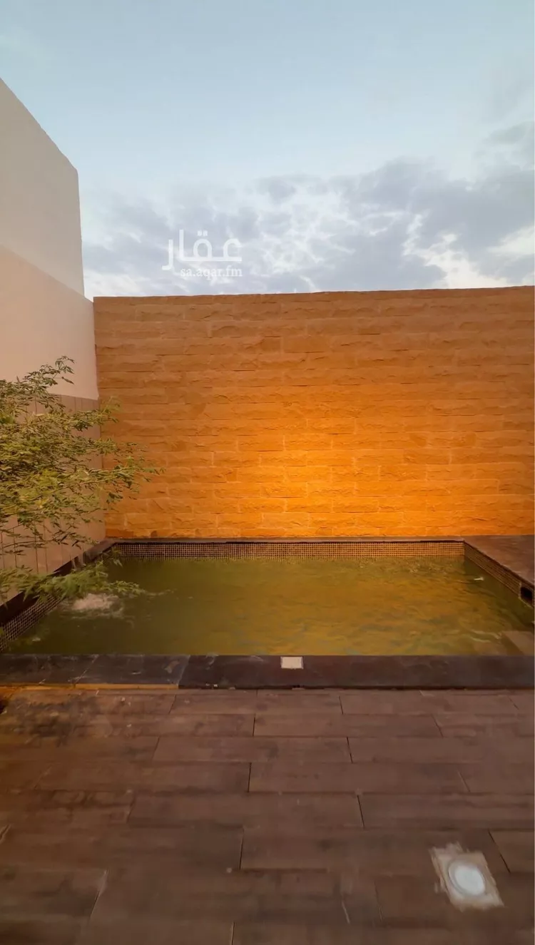 فيلا للبيع في شارع ابن صدقة الغرافي, حي المهدية, مدينة الرياض, منطقة الرياض 15
