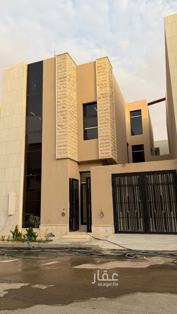 فيلا للبيع في شارع محمد بن زين العابدين, حي المهدية, مدينة الرياض, منطقة الرياض صورة 2