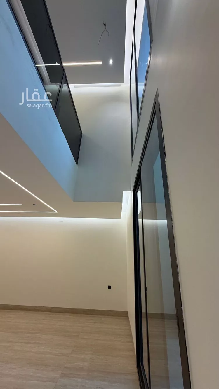 فيلا للبيع في شارع فؤاد محمد عمر توفيق, حي المهدية, مدينة الرياض, منطقة الرياض 17