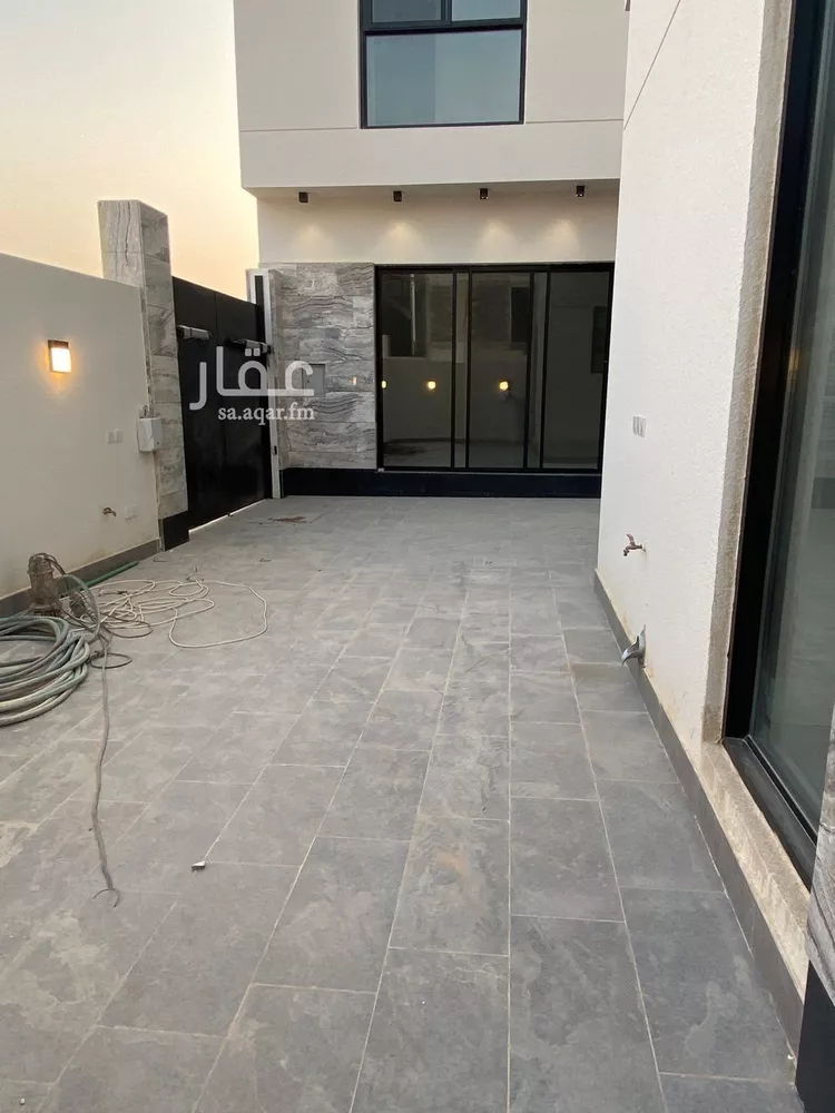 فيلا للبيع في شارع فؤاد محمد عمر توفيق, حي المهدية, مدينة الرياض, منطقة الرياض صورة 5