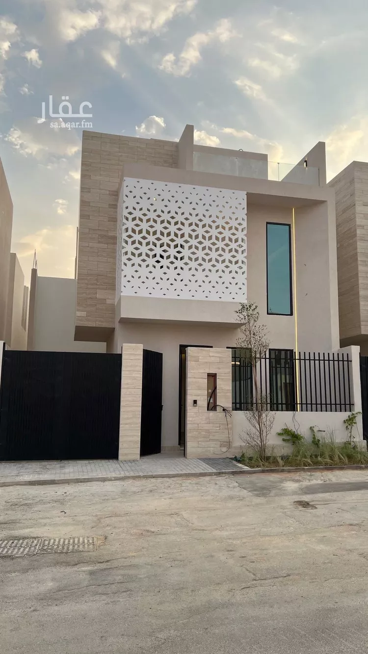 فيلا للبيع في شارع عبدالله النحوي, حي المهدية, مدينة الرياض, منطقة الرياض صورة 3
