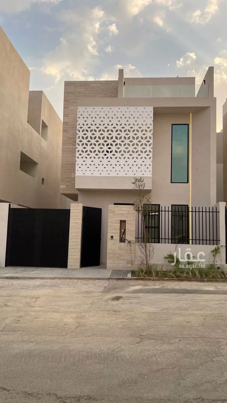 فيلا للبيع في شارع عبدالله النحوي, حي المهدية, مدينة الرياض, منطقة الرياض صورة 2