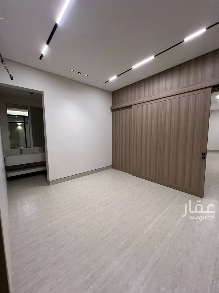 فيلا للبيع في شارع عبداللطيف بن المبارك, حي المهدية, مدينة الرياض, منطقة الرياض صورة 5