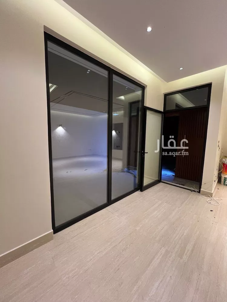 فيلا للبيع في شارع عبداللطيف بن المبارك, حي المهدية, مدينة الرياض, منطقة الرياض صورة 4