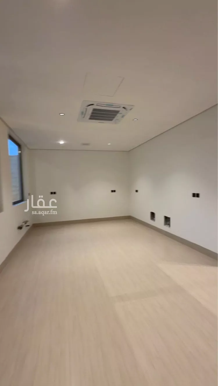 فيلا للبيع في شارع ابن صدقة الغرافي, حي المهدية, مدينة الرياض, منطقة الرياض 12