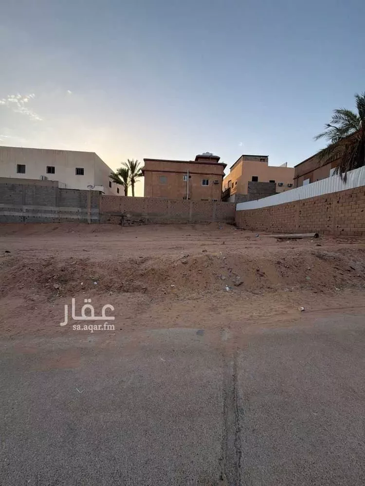 أرض للبيع في شارع نصر بن ظريف, حي الضاحي الغربي, مدينة بريدة, منطقة القصيم