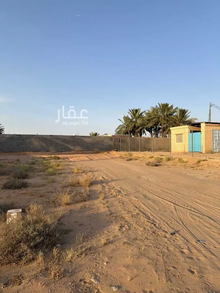 أرض للبيع في شارع الشقة 67, حي الشقة, مدينة بريدة, منطقة القصيم صورة 4