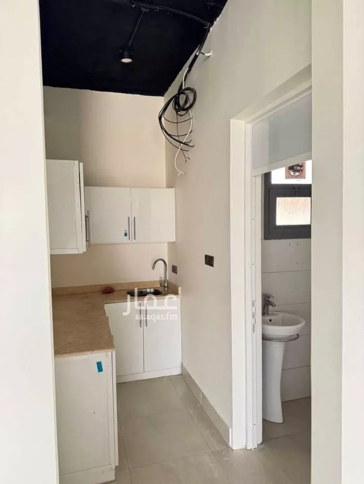 مكتب تجاري للإيجار في شارع  احمد ابن حنبل, حي الريان, مدينة الرياض, منطقة الرياض صورة 3