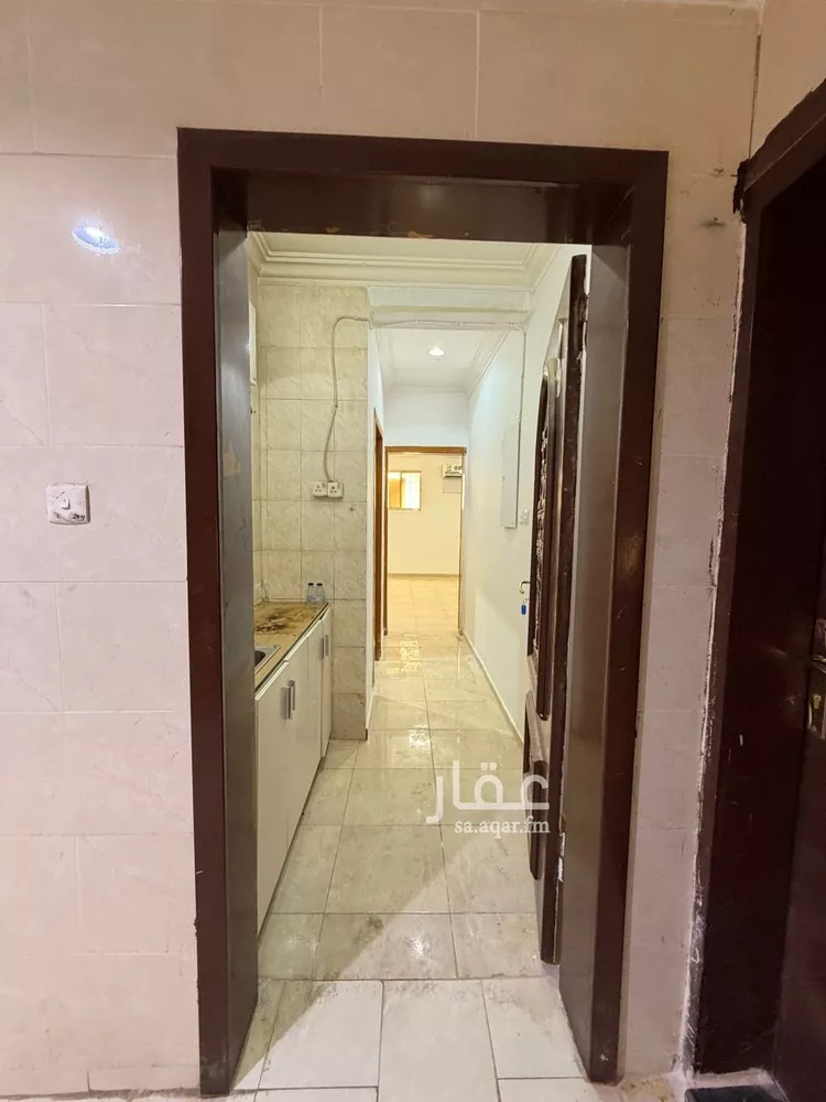 شقة للإيجار في شارع سراقة بن عمرو, حي الشهداء, مدينة الرياض, منطقة الرياض صورة 2