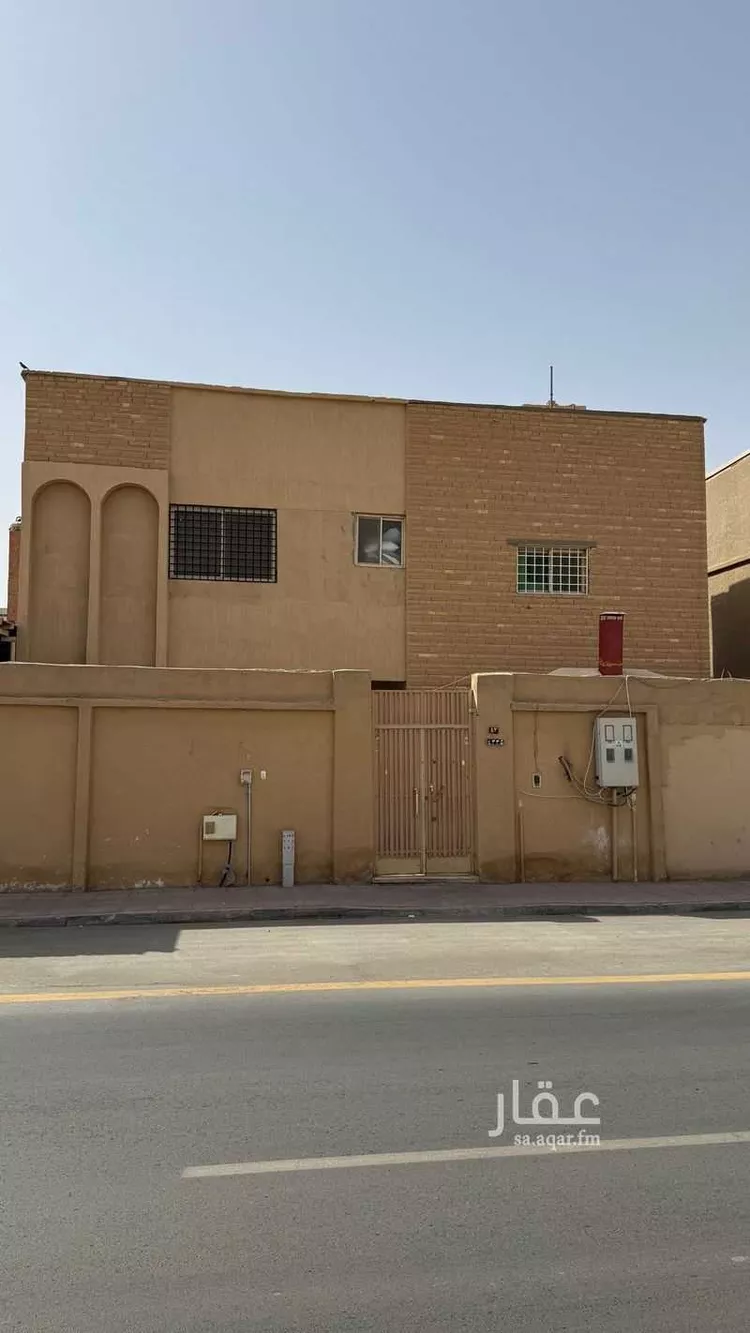 فيلا للبيع في شارع الشيخ سعد بن عبدالوهاب ، حي الخالدية ، الدرعية ، الدرعية
