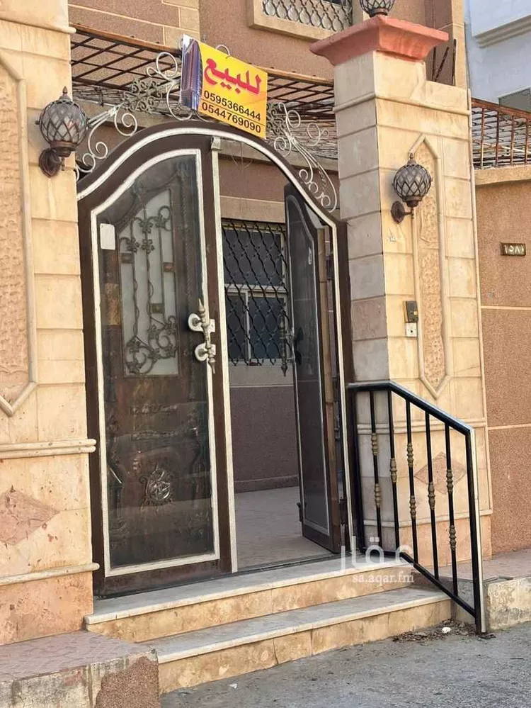 فيلا للبيع في شارع عقيل بن عطيه, حي الخالدية, مدينة الاحساء, المنطقة الشرقية