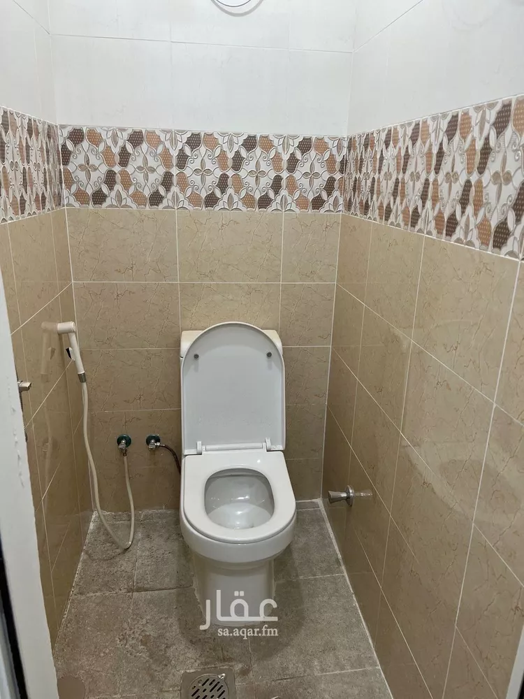 غرفة للإيجار في شارع عبد العزيز بن محمد بن علي ، الصالحية ، جدة ، جدة