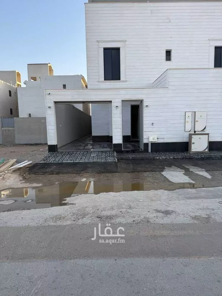 Floor for Rent in Riyadh Al Janadriyah