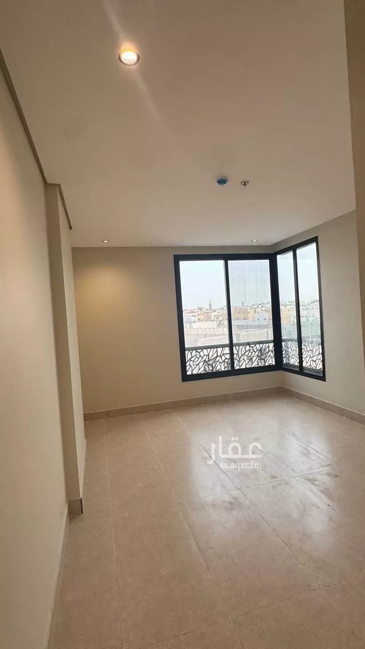 شقة للبيع في شارع احمد بن عجيان, حي طيبة, مدينة الدمام, المنطقة الشرقية 9
