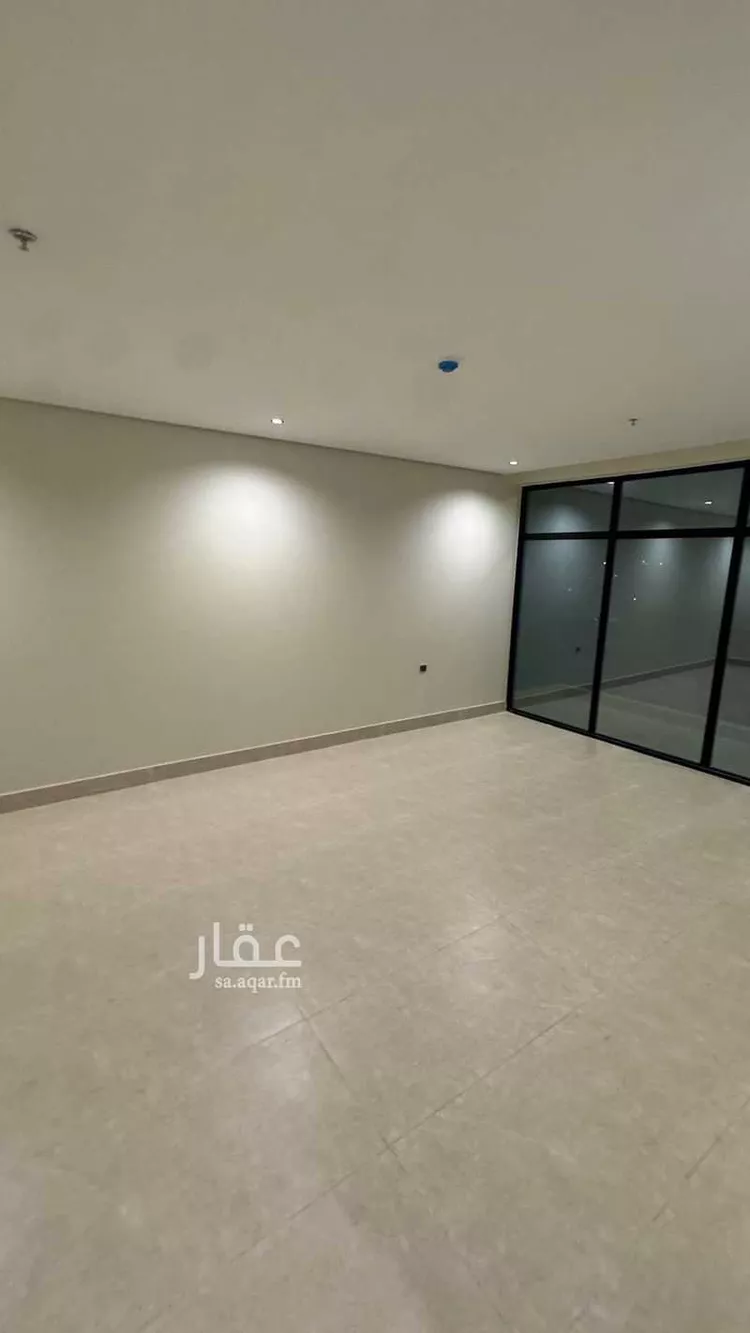 فيلا للبيع في شارع ابو سنان الصباحي, حي طيبة, مدينة الدمام, المنطقة الشرقية صورة 2