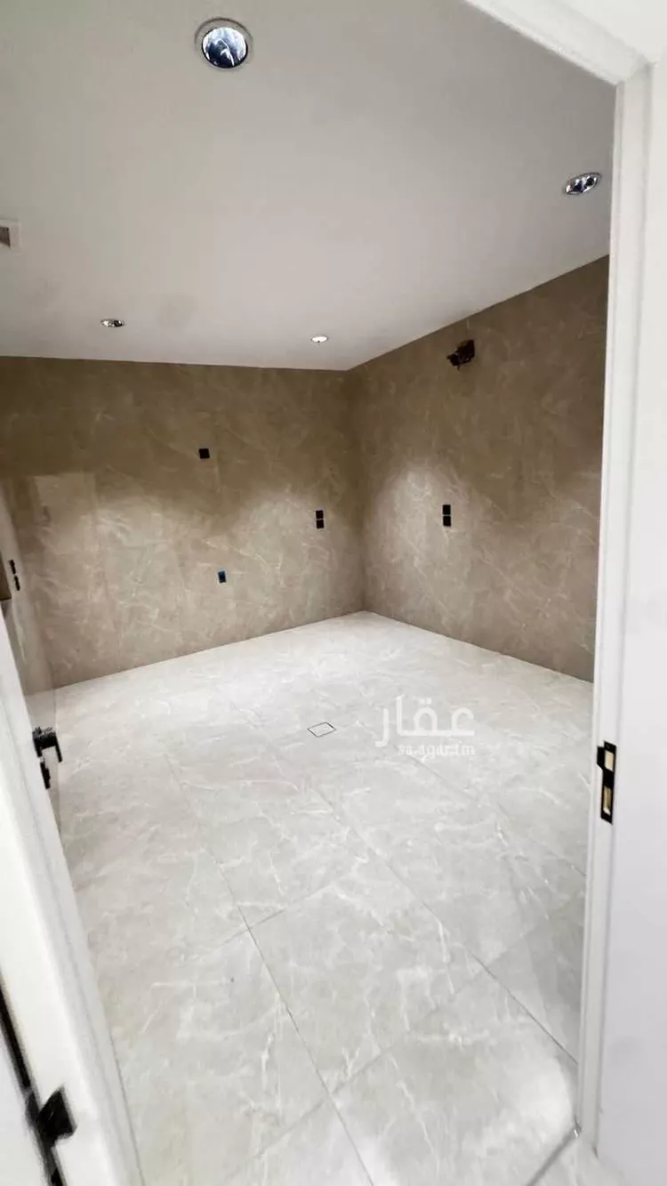 Apartment for Sale in Dammam Ash Shulah 7