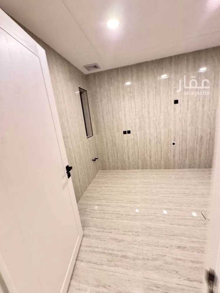 Apartment for Sale in Dammam Ash Shulah 13