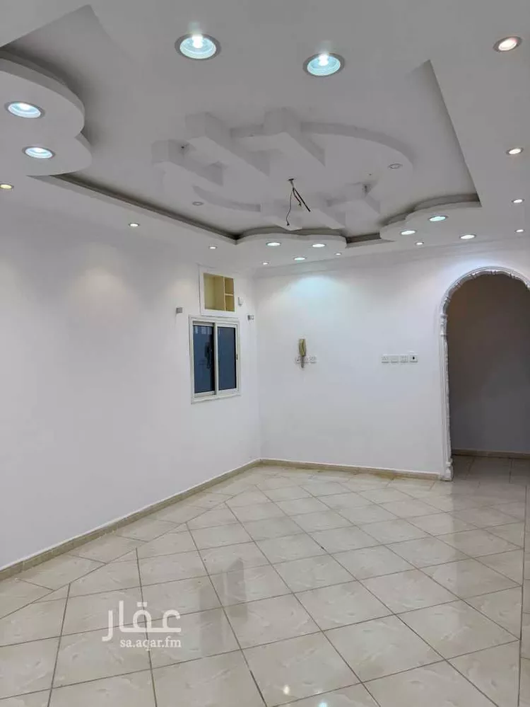 شقة للإيجار في شارع عبدالله ابن عبدالرحمن ابن حاطب ، حي العزيزية ، المدينة المنورة ، منطقة المدينة المنورة