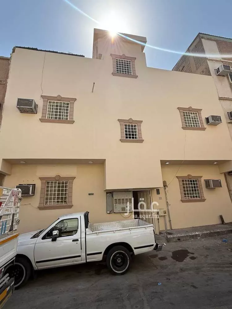 عمارة للبيع في شارع حبيب بن عبدالرحمن, حي منفوحة, مدينة الرياض, منطقة الرياض