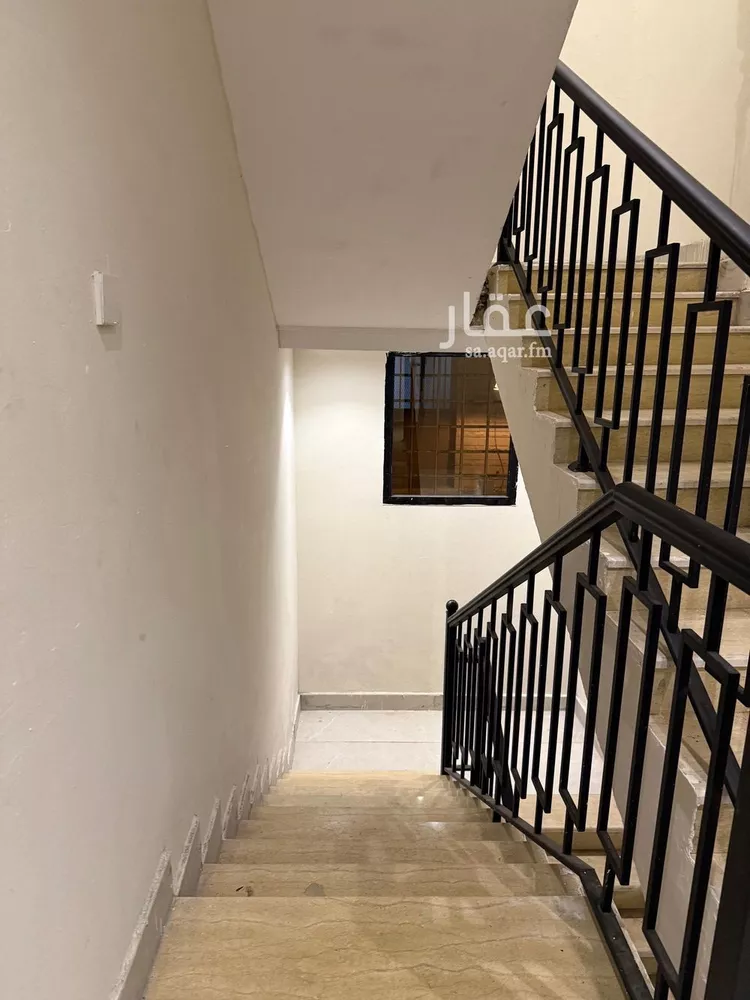 عمارة للبيع في شارع وادي الأنيعم, حي اليمامة, مدينة الرياض, منطقة الرياض صورة 2