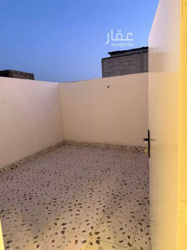 عمارة للبيع في شارع احمد الحنفي, حي منفوحة الجديدة, مدينة الرياض, منطقة الرياض صورة 4