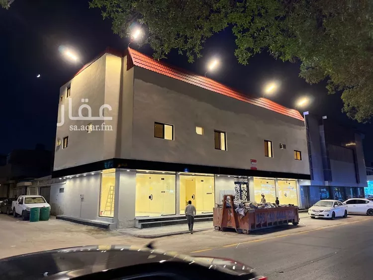 عمارة للبيع في شارع سلطانة, حي سلطانة, مدينة الرياض, منطقة الرياض صورة 3