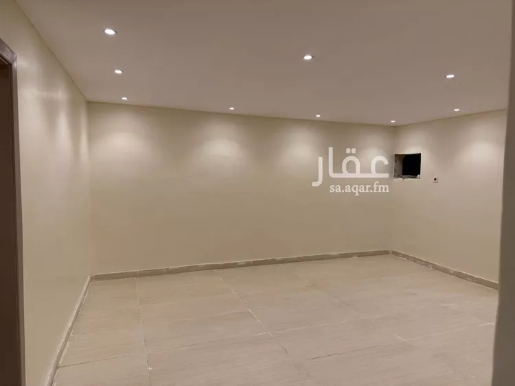 عمارة للبيع في شارع الكفية, حي غبيرا, مدينة الرياض, منطقة الرياض 8