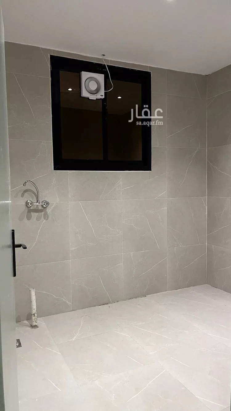 عمارة للبيع في شارع سلطانة, حي سلطانة, مدينة الرياض, منطقة الرياض صورة 5