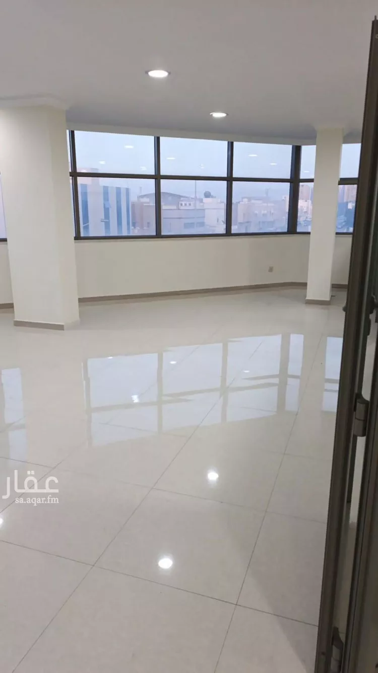 مكتب تجاري للإيجار في شارع طريق الامير محمد بن فهد, حي مدينة العمال, مدينة الدمام, المنطقة الشرقية صورة 5