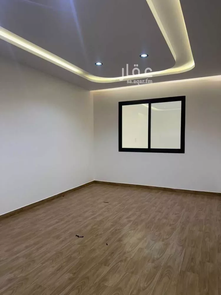 فيلا للبيع في شارع حارثه بن قعين بن جليد, حي المدائن, مدينة حائل, منطقة حائل صورة 3