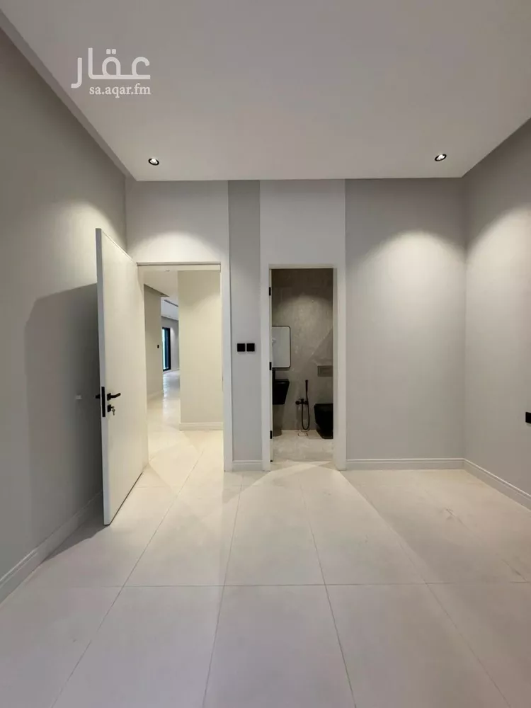 Floor for Sale in Riyadh Al Arid صورة 3