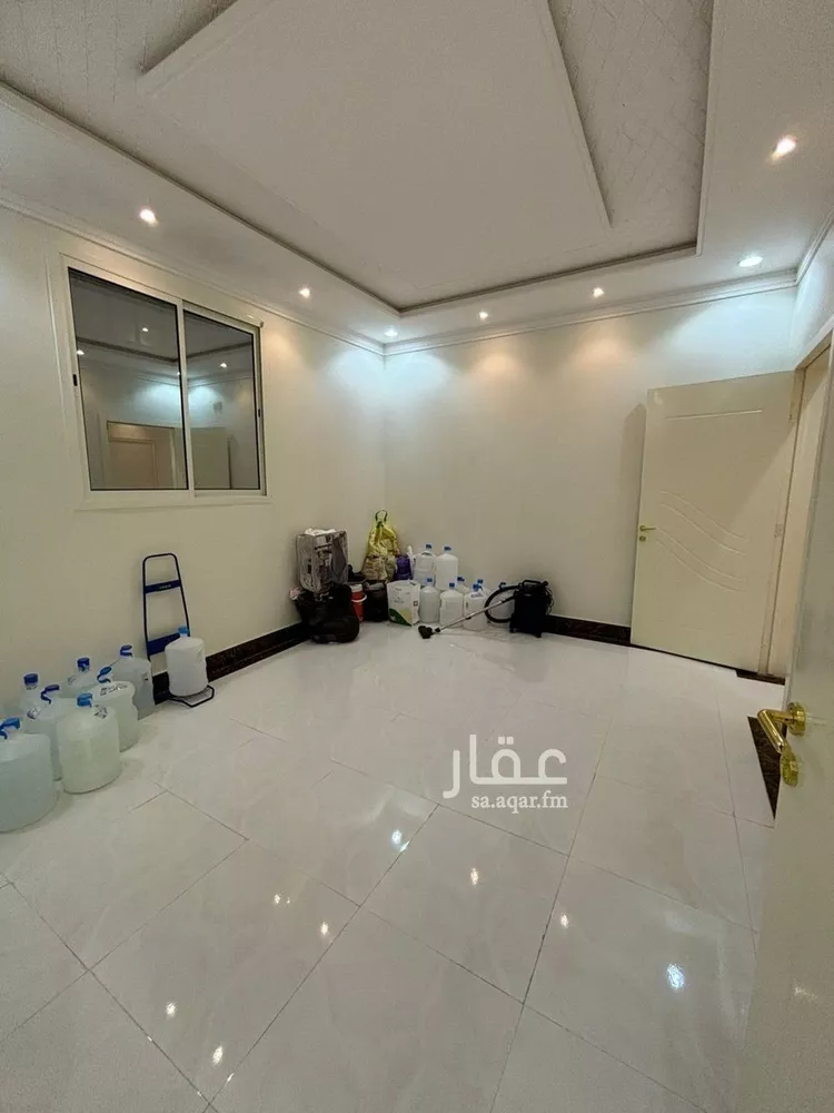 فيلا للإيجار في شارع عمر بن علي الجعدي, حي طويق, مدينة الرياض, منطقة الرياض