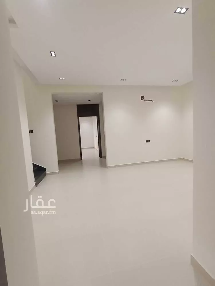 فيلا للبيع في شارع حرملة ابن خالد ابن هوذة العامري, حي الأندلس, مدينة المزاحميه, منطقة الرياض صورة 2