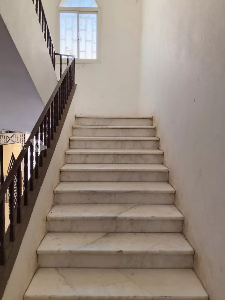 عمارة للبيع في شارع احمد بن محمد الطرسوسي, حي المطار, مدينة المدينة المنورة, منطقة المدينة المنورة صورة 4