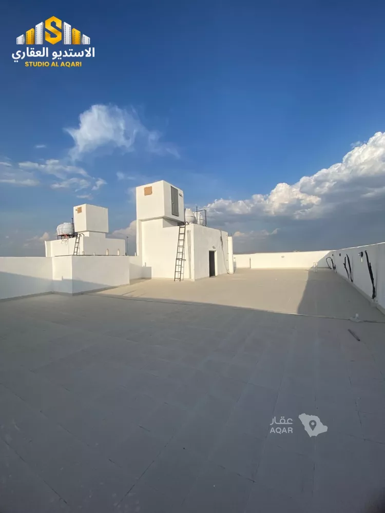 Building for Sale in Medina Mudhainib 11