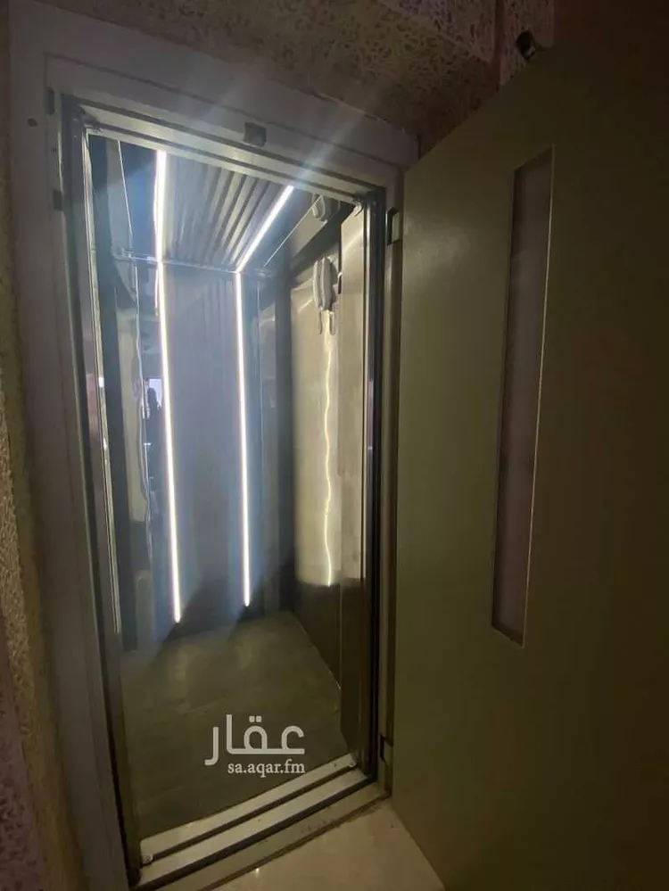 عمارة للبيع في شارع عبدالله ابن عبدالرحمن, حي وادي مذينب, مدينة المدينة المنورة, منطقة المدينة المنورة 7