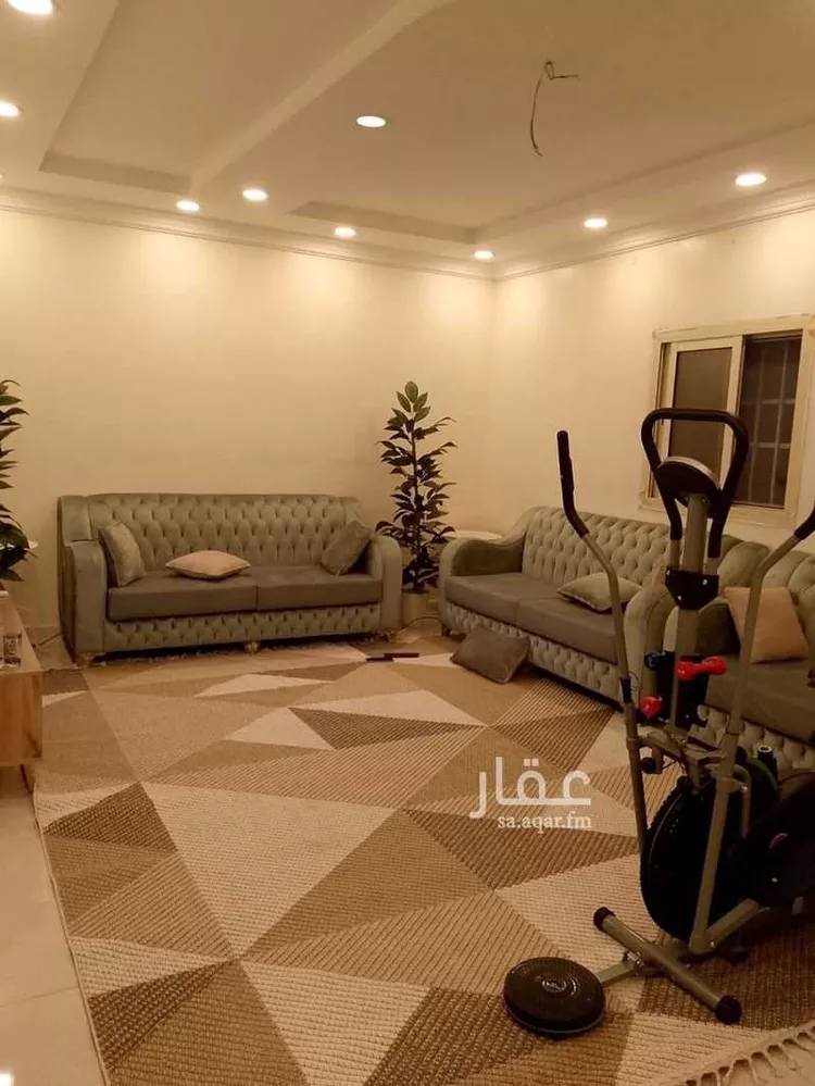 فيلا للبيع في شارع ربيعه بن رقيع التميمي, حي الدفاع, مدينة المدينة المنورة, منطقة المدينة المنورة صورة 5