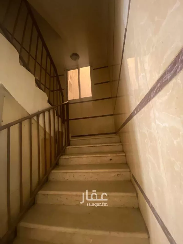 عمارة للبيع في شارع عبدالله ابن عبدالرحمن, حي وادي مذينب, مدينة المدينة المنورة, منطقة المدينة المنورة 8