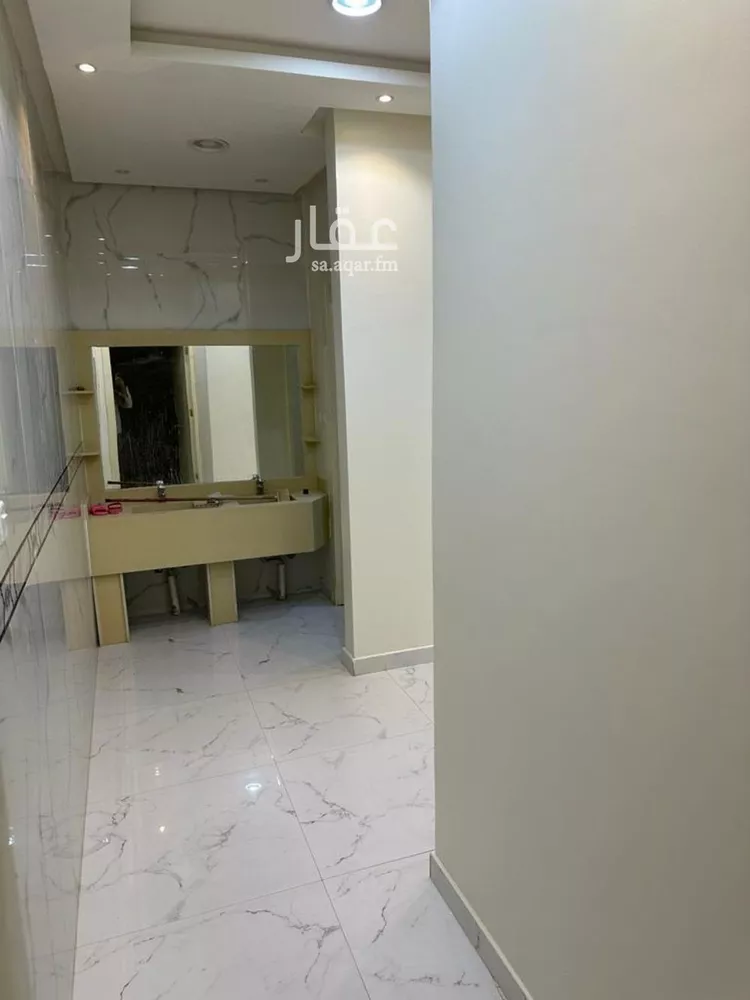 فيلا للإيجار في شارع أحمد بن علي بن السمين, حي المهدية, مدينة الرياض, منطقة الرياض صورة 5