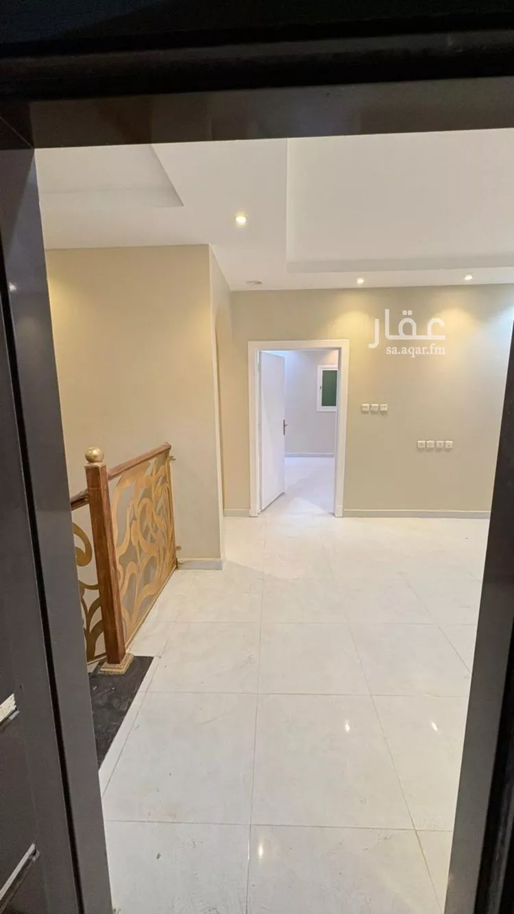 فيلا للإيجار في شارع أحمد بن علي بن السمين, حي المهدية, مدينة الرياض, منطقة الرياض صورة 5