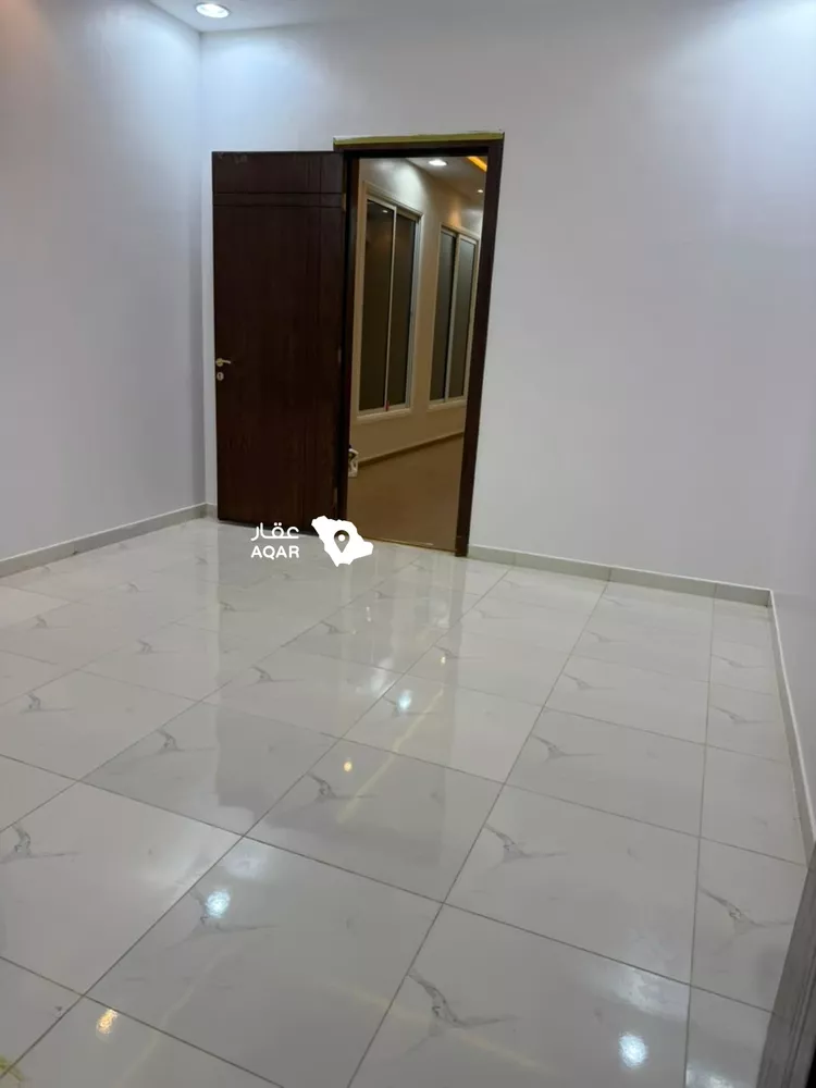 فيلا للإيجار في شارع حلل بنت أبي المكارم, حي المهدية, مدينة الرياض, منطقة الرياض 6