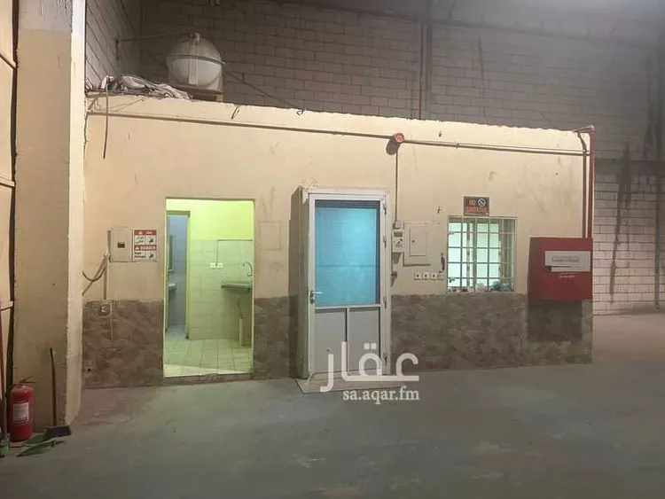 مستودع للإيجار في شارع حجر, حي السلي, مدينة الرياض, منطقة الرياض صورة 3