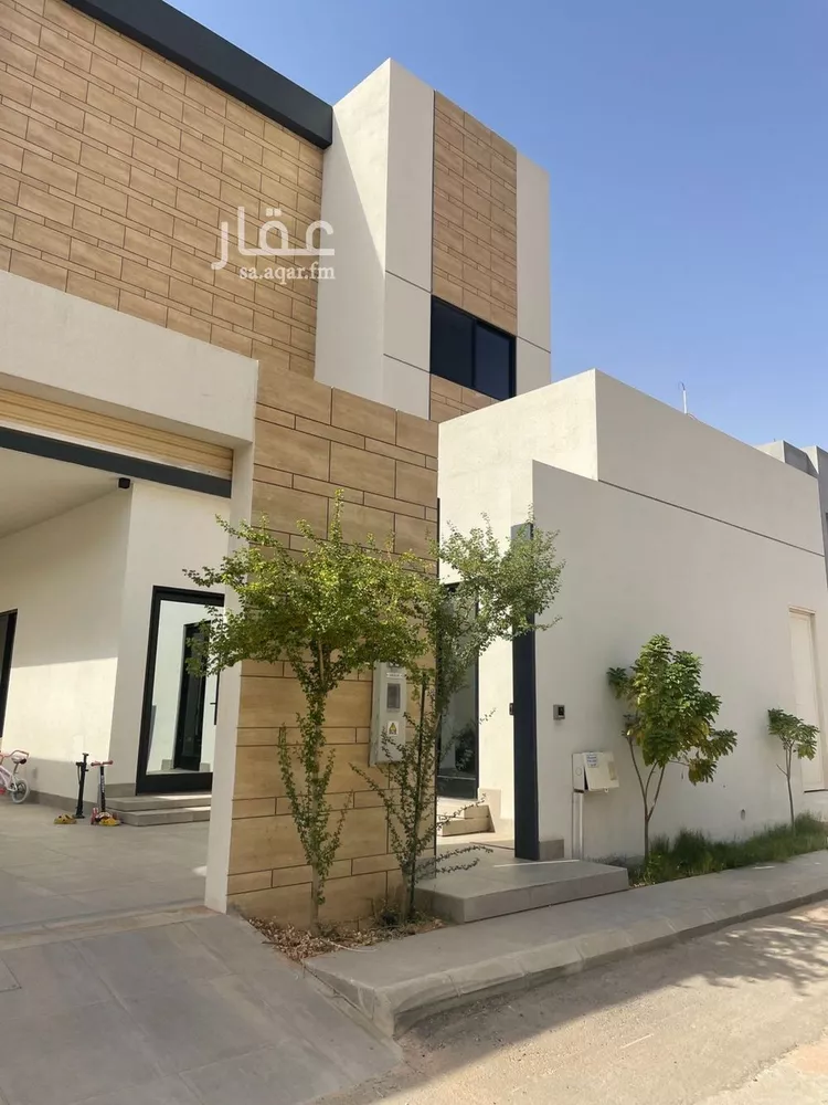 فيلا للبيع في شارع الجحاف بن حكيم السلمي, حي القيروان, مدينة الرياض, منطقة الرياض