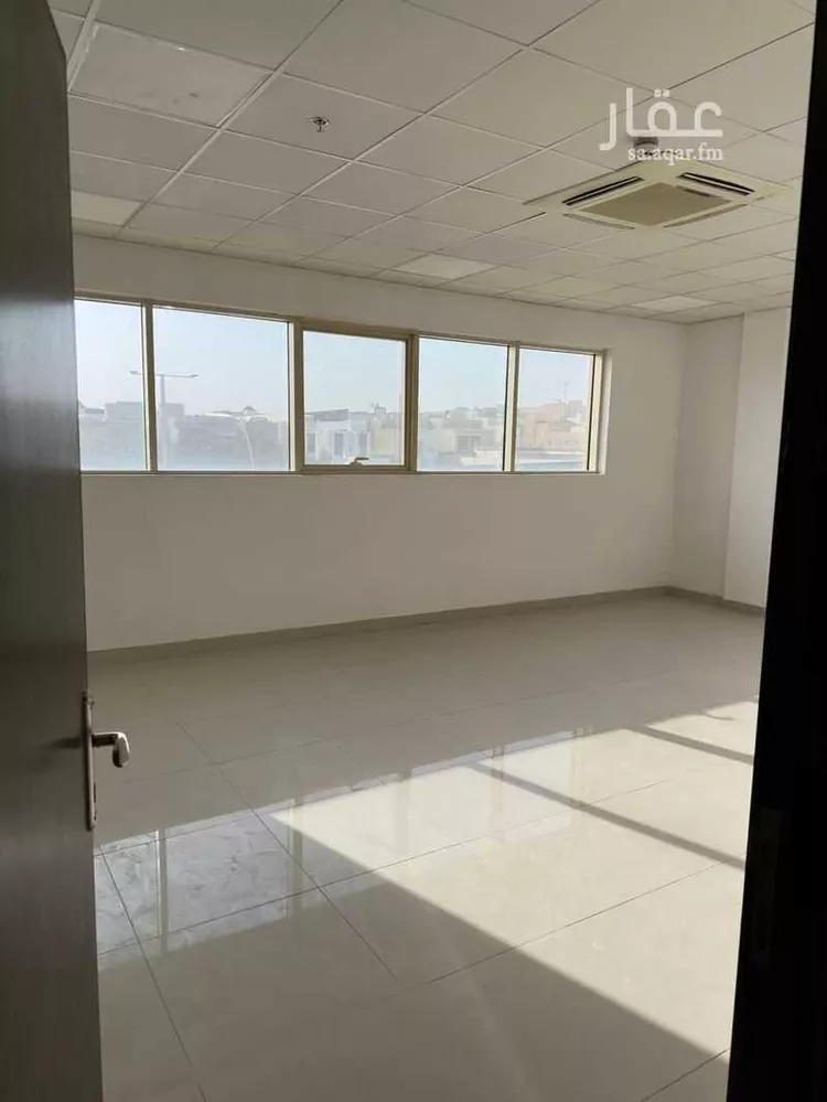 مجمع للإيجار في شارع ابي بكر الصديق الفرعي, حي النرجس, مدينة الرياض, منطقة الرياض 9