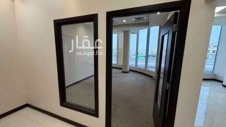 مكتب تجاري للإيجار في شارع طريق عثمان بن عفان الفرعي, حي التعاون, مدينة الرياض, منطقة الرياض 7